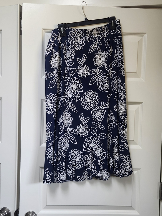 SJS Dresses & Skirts - SJS Navy and White Floral Midi Skirt